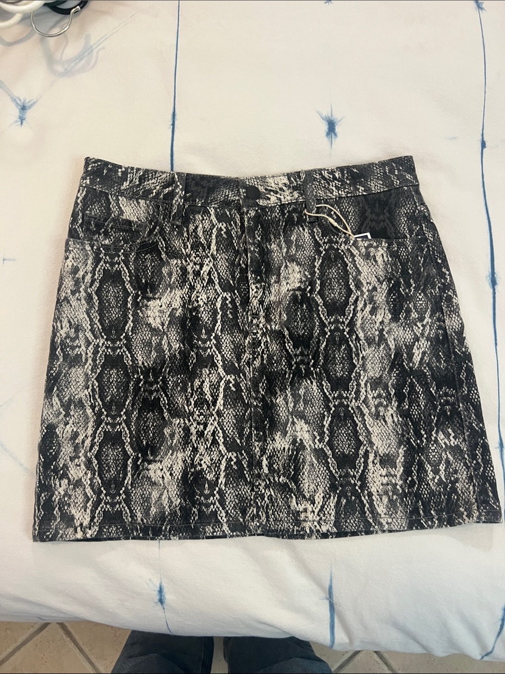 Zara Black and White Snake-Print Mini Skirt
